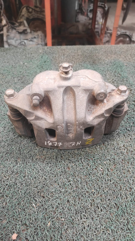 Mordaza Delantera RH Nissan 350z