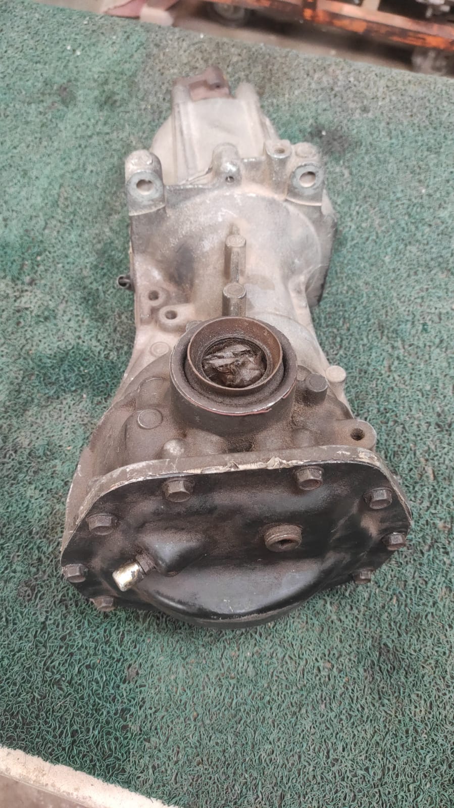 Corona trasera mazda tribute - Ford escape 2003