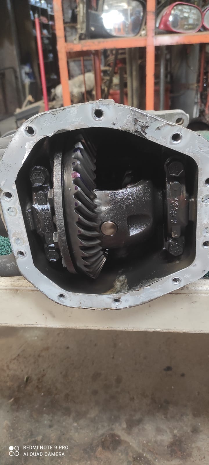 Corona trasera mazda tribute - Ford escape 2003