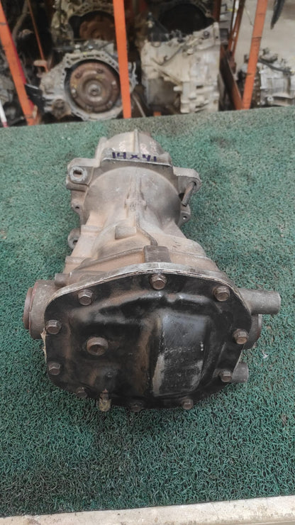 Corona trasera mazda tribute - Ford escape 2003