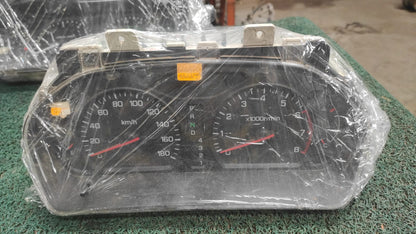 Velocímetro Mitsubishi chariot grandis