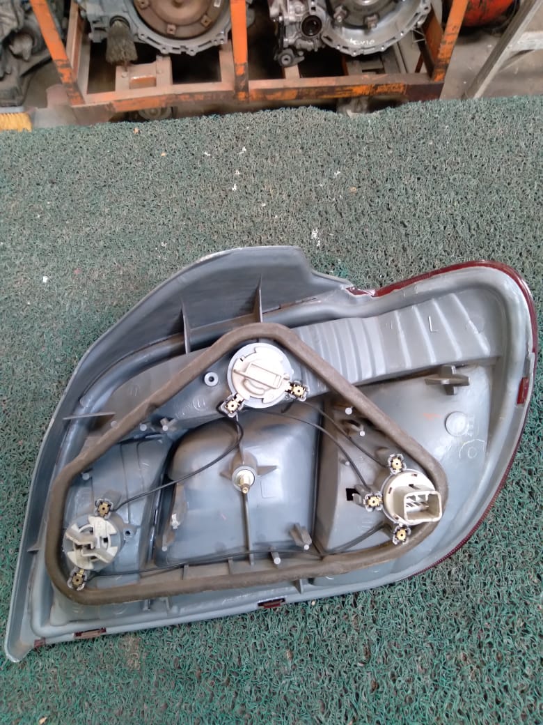Stop Vitz 1999 LH
