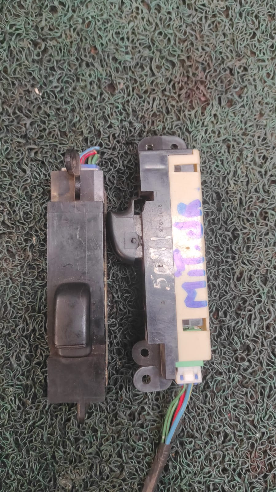 Botón levanta vidrios Mitsubishi pajero mini -jr&nbsp; 1996