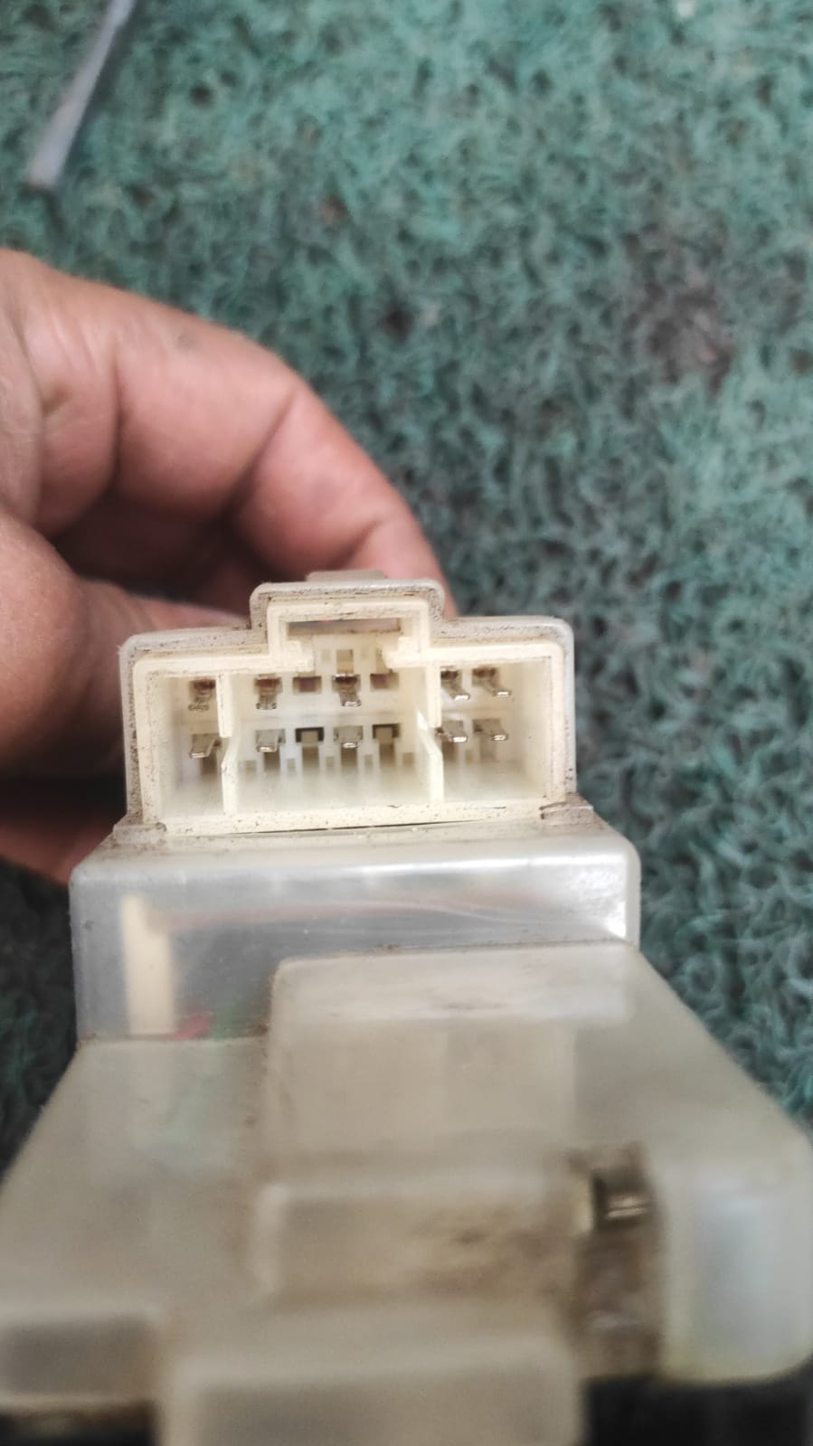 Mando levanta vidrios Mitsubishi