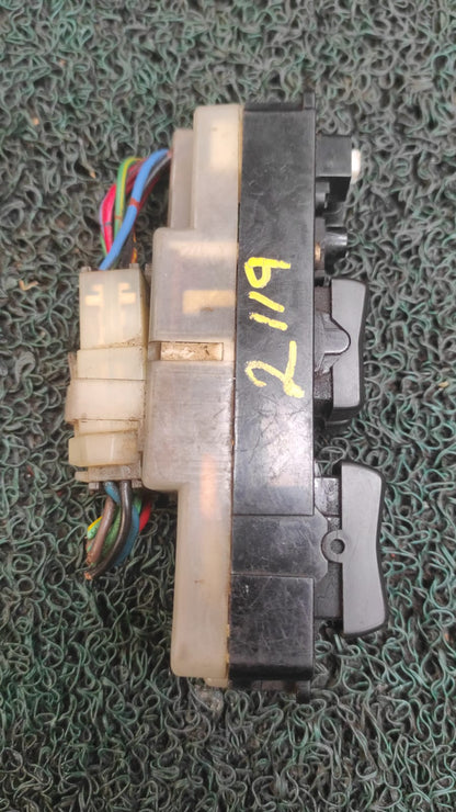 Mando levanta vidrios Mitsubishi