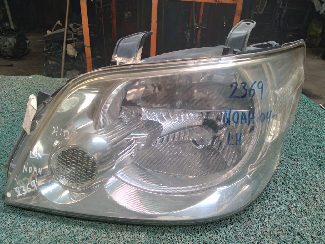 Farol Noah 2004 LH