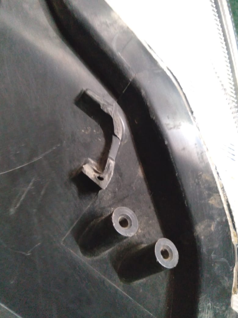 Farol Prius 2011 LH