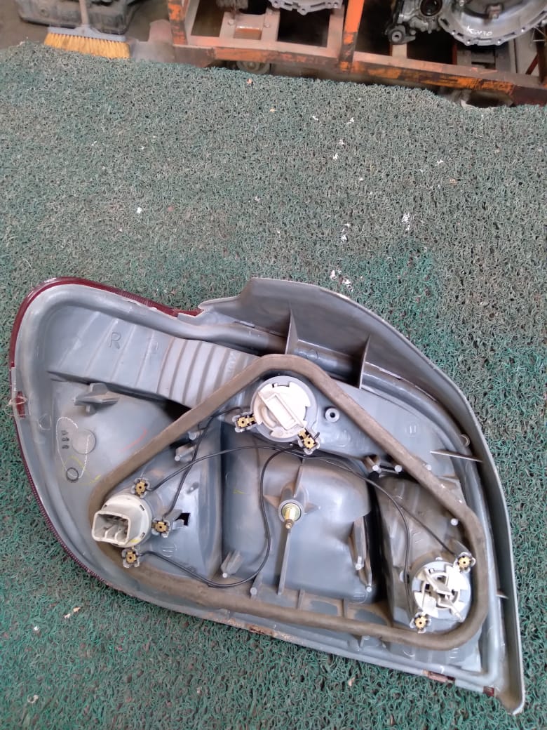 Stop Vitz 1999 RH