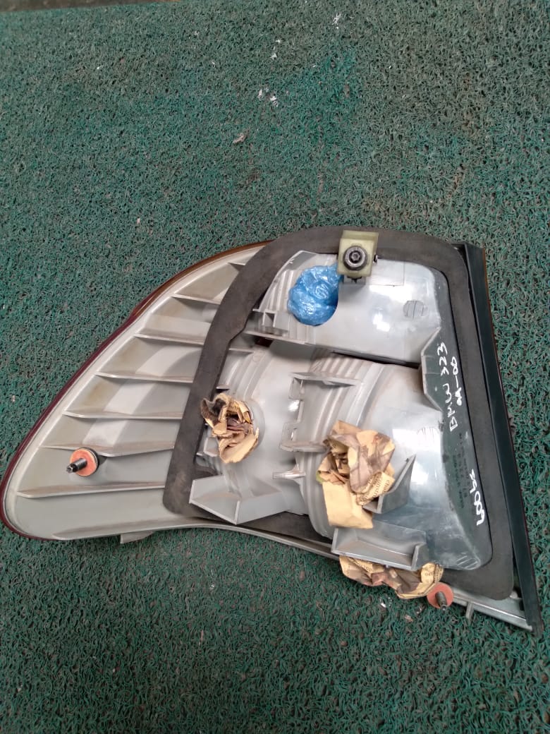 Stop BMW 325 2005 RH