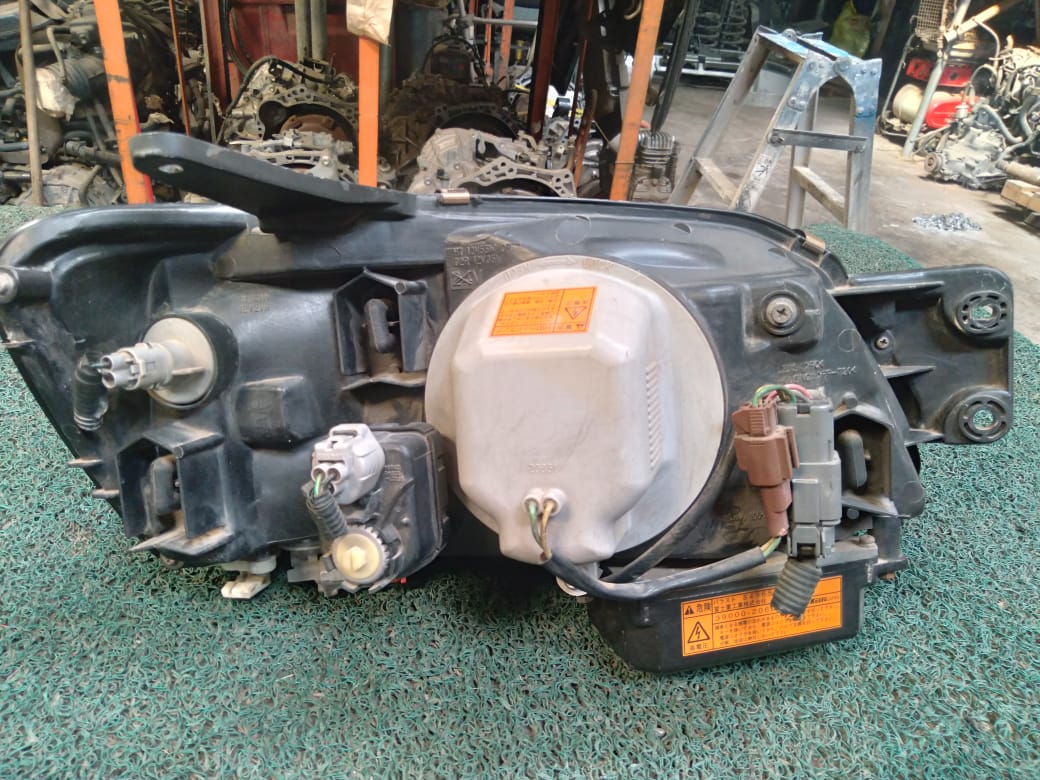 Farol Legacy 2004 LH