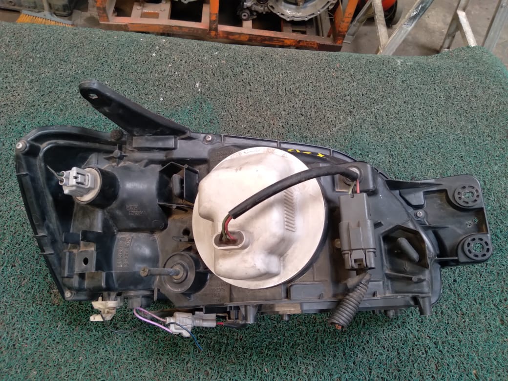Farol Legacy 2004 LH