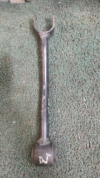 Brazo tirante de suspension LH Nissan 350z