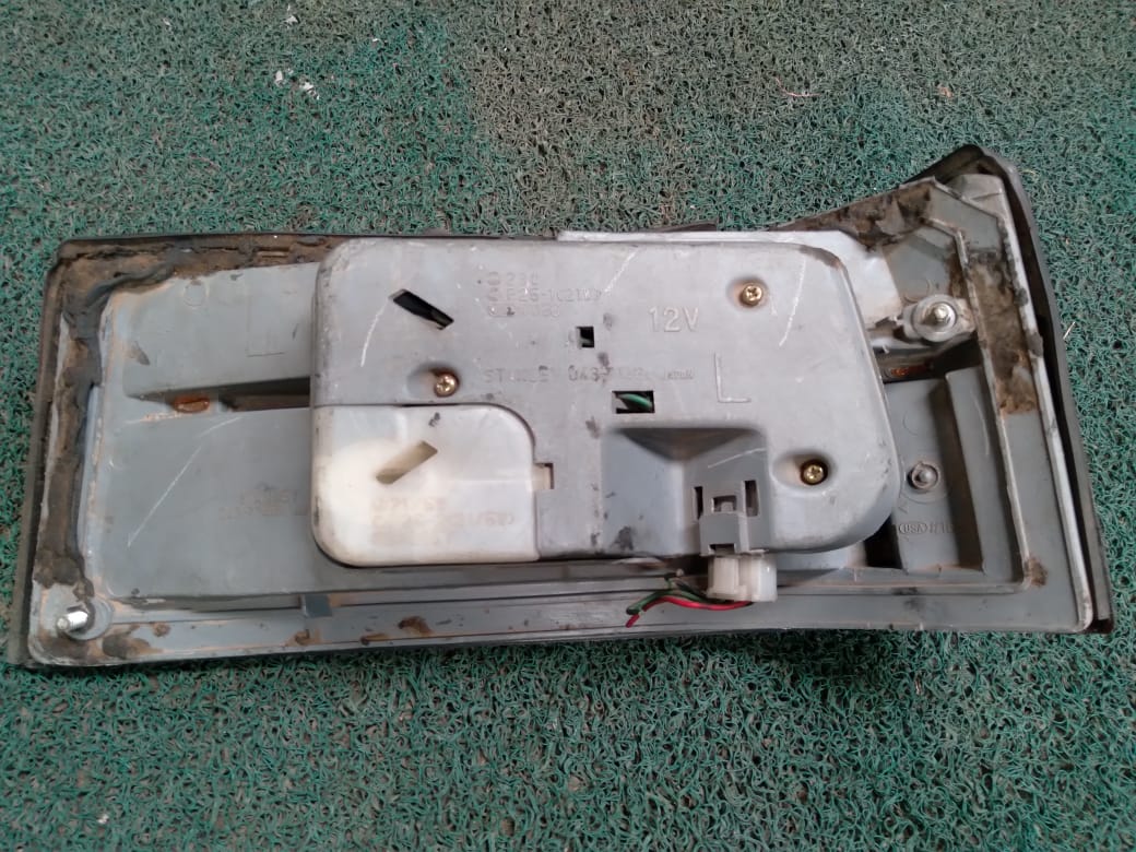 Stop Lancer 1987 LH