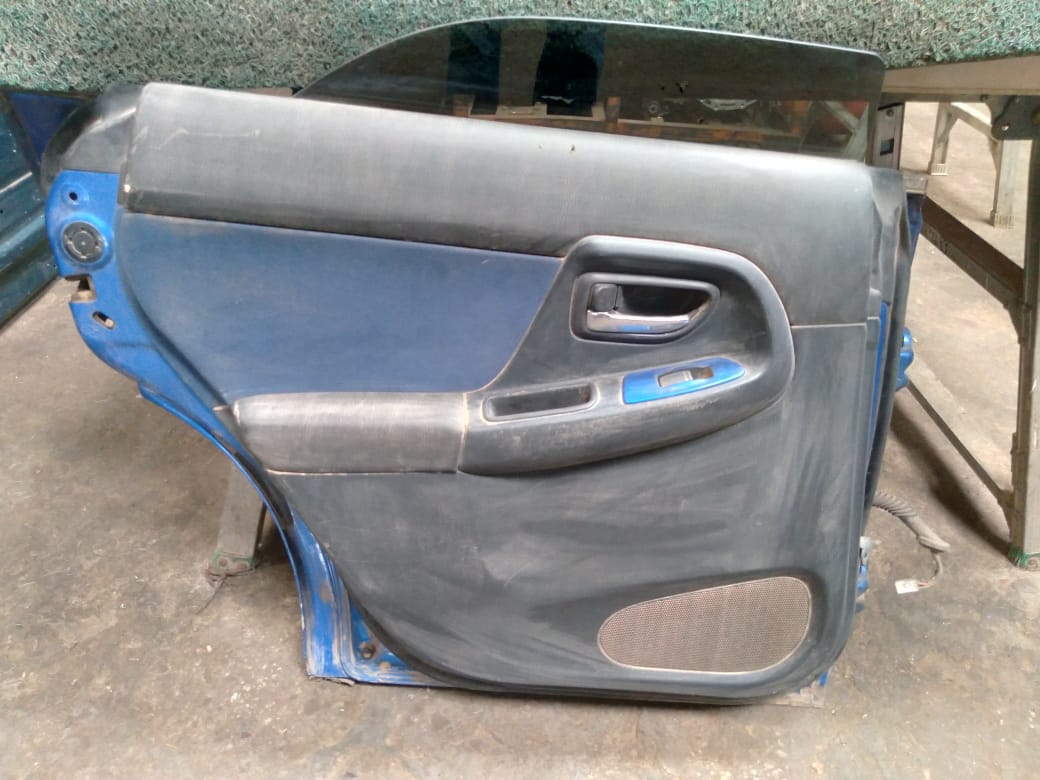 Puerta Trasera Impreza LH