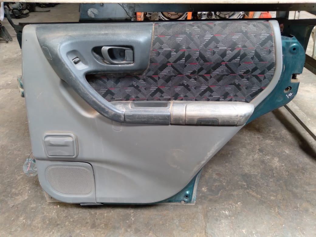 Puerta Trasera Forester 1997 RH