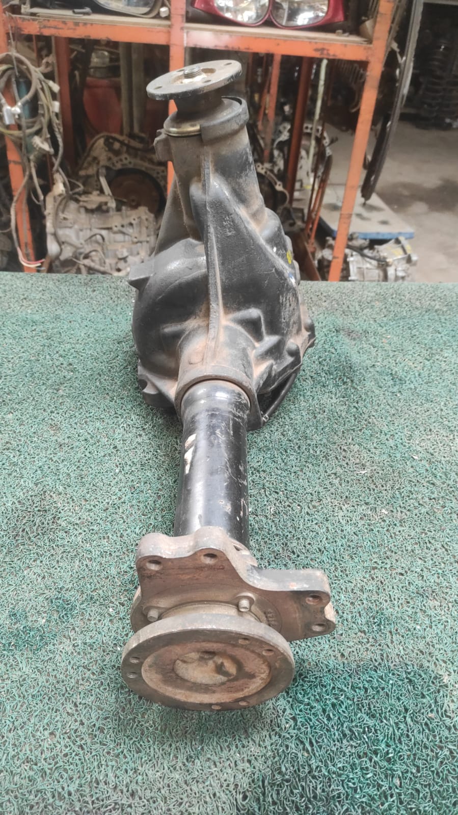 Corona delantera Nissan Pathfinder - Terrano VG 33 4x4