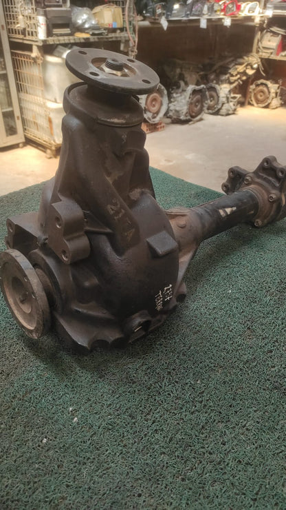 Corona delantera Nissan Pathfinder - Terrano VG 33 4x4