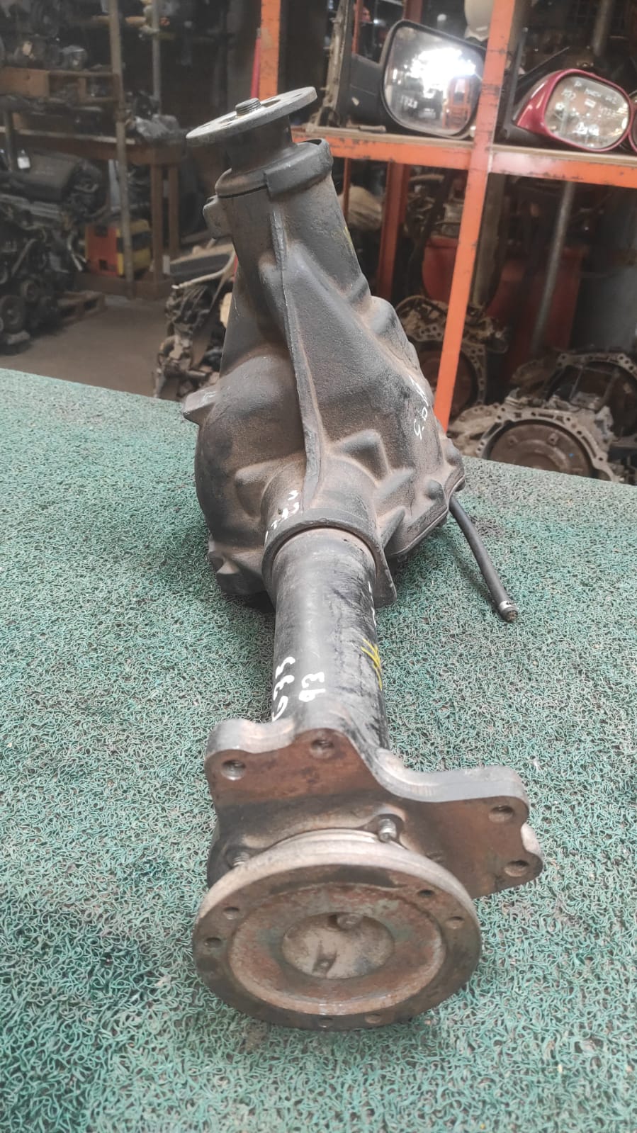 Corona delantera Nissan Pathfinder - Terrano 99 VG 33 4x4