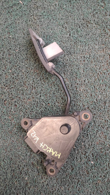 Pedal de aceleracion Nissan March K12
