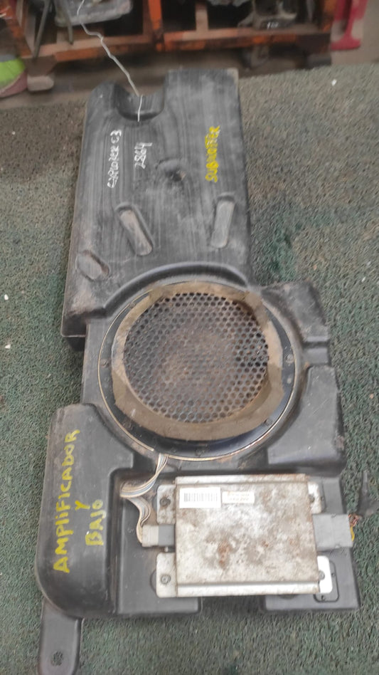 Amplificador y bajo Ford Explorer 2003