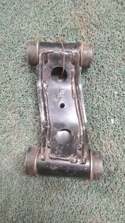 Brazo frontal de articulaciones de rotula LH Nissan 350z