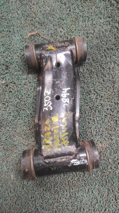 Brazo frontal de articulaciones de rotula LH Nissan 350z