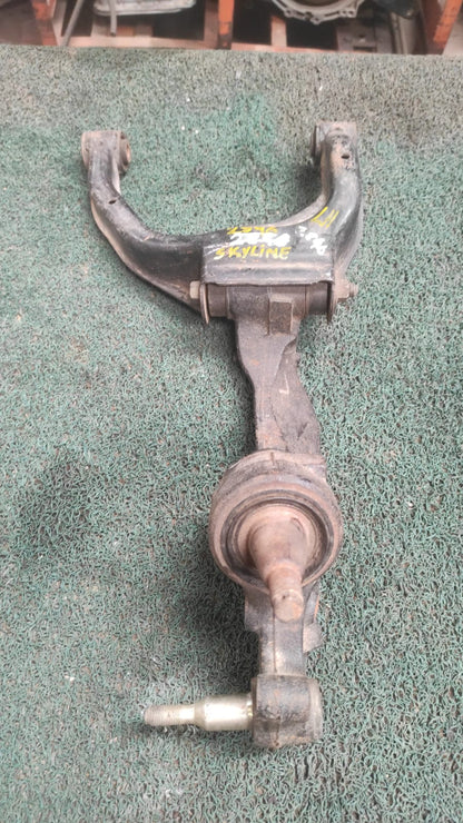 Brazo de suspension con bandeja delantera RH Nissan Skyline