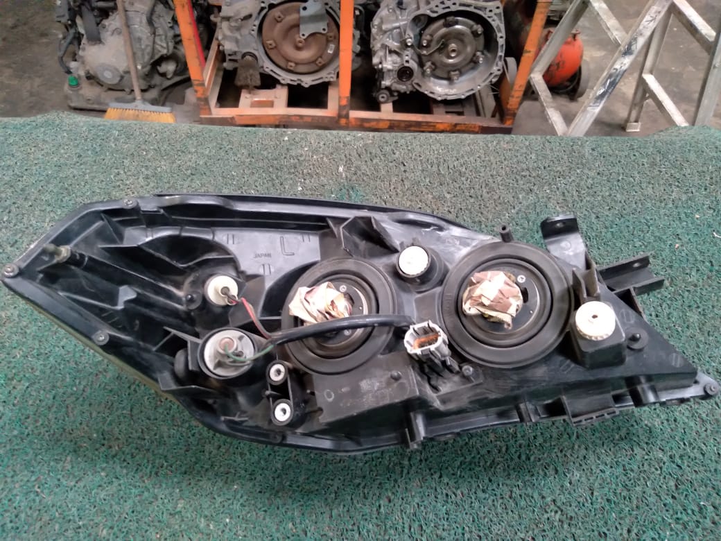 Farol Primera 2003 LH
