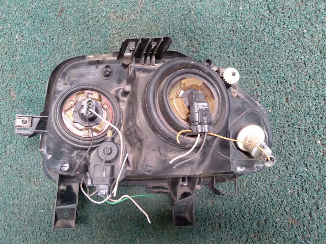 Farol Renault Clio RH