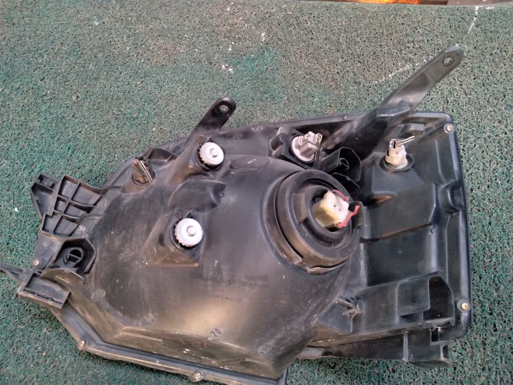 Farol Voxy 2004 RH