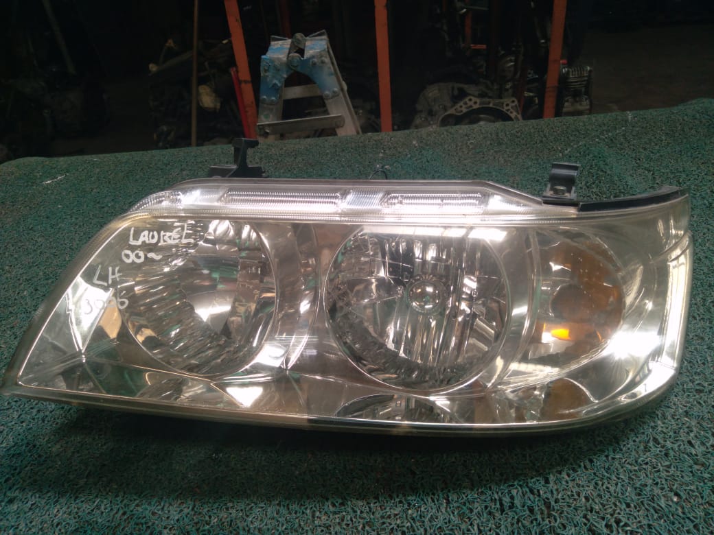 Farol Laurel 2000 LH