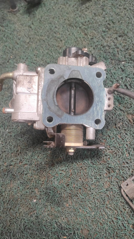 Garganta o cuerpo de aceleración Mitsubishi lancer 4G15