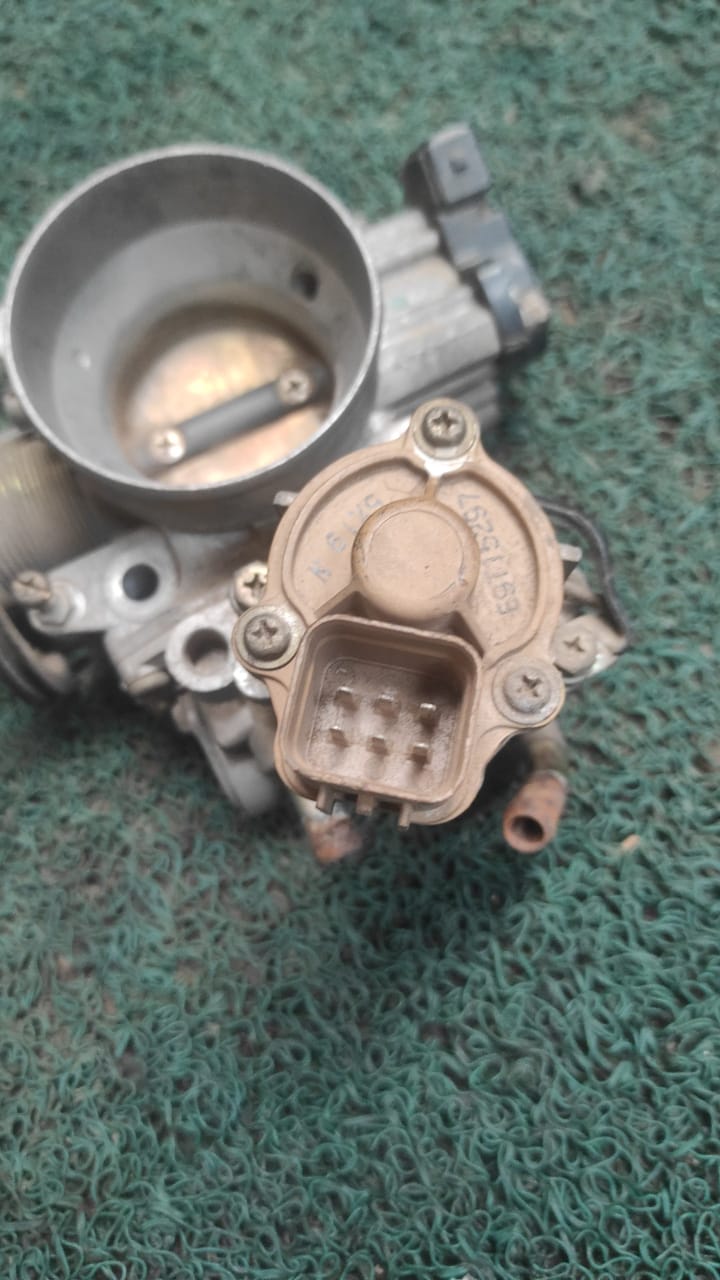 Garganta o cuerpo de aceleración Mitsubishi lancer 4G15