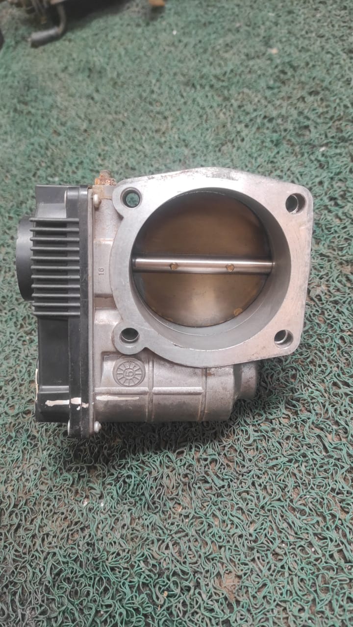 Garganta o cuerpo de aceleración Nissan x-trail - murano QR20