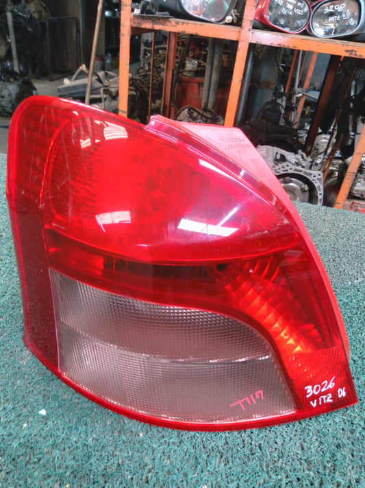 Stop Vitz 2006 LH