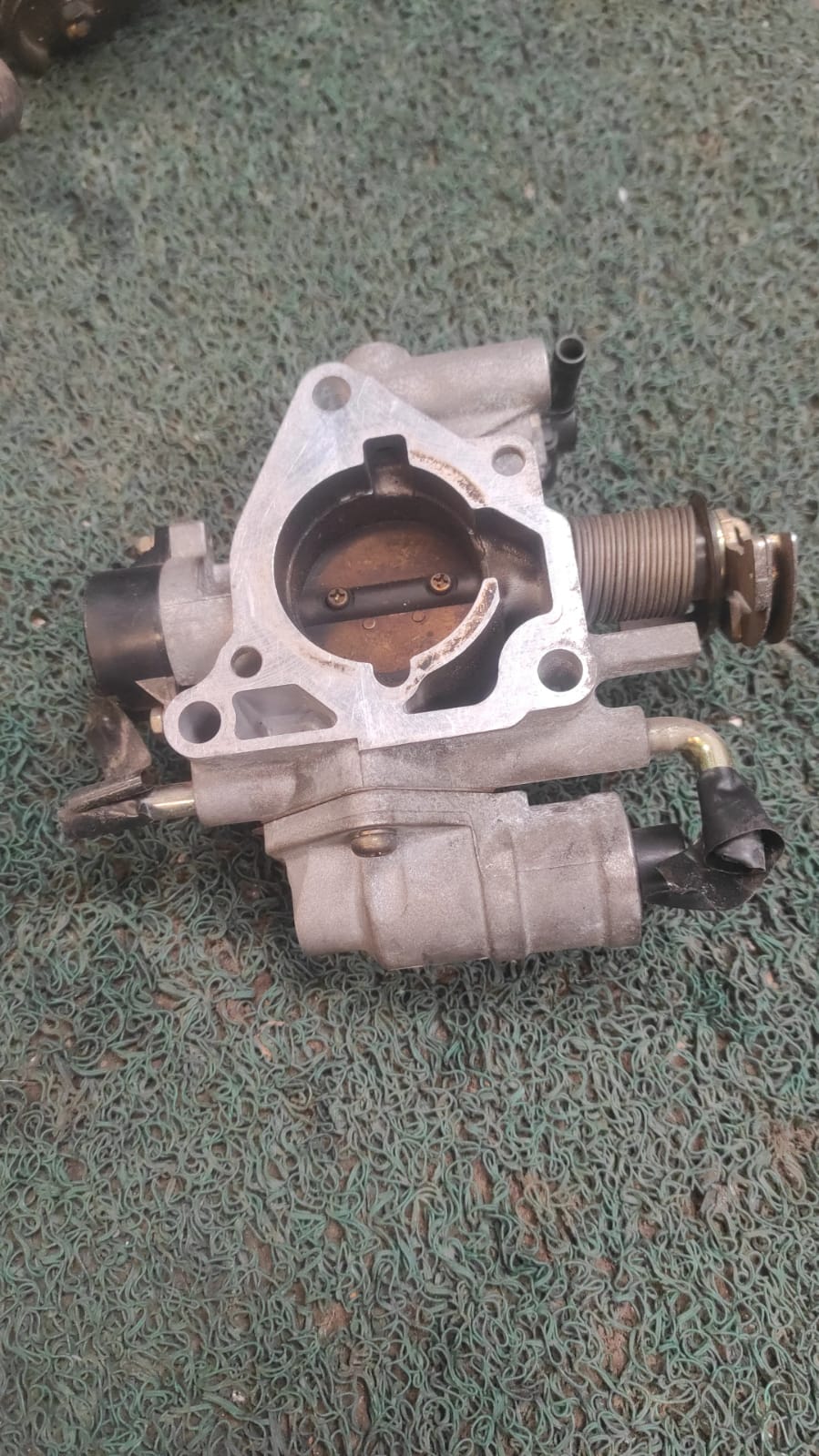 Garganta o cuerpo de aceleración mazda demio ZJ