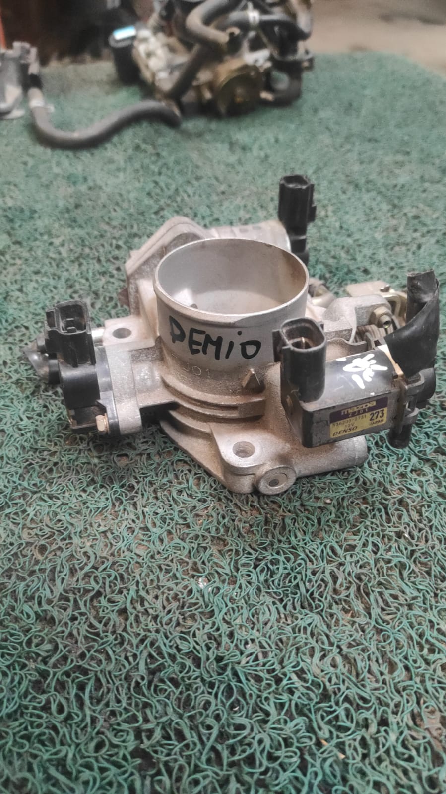 Garganta o cuerpo de aceleración mazda demio ZJ