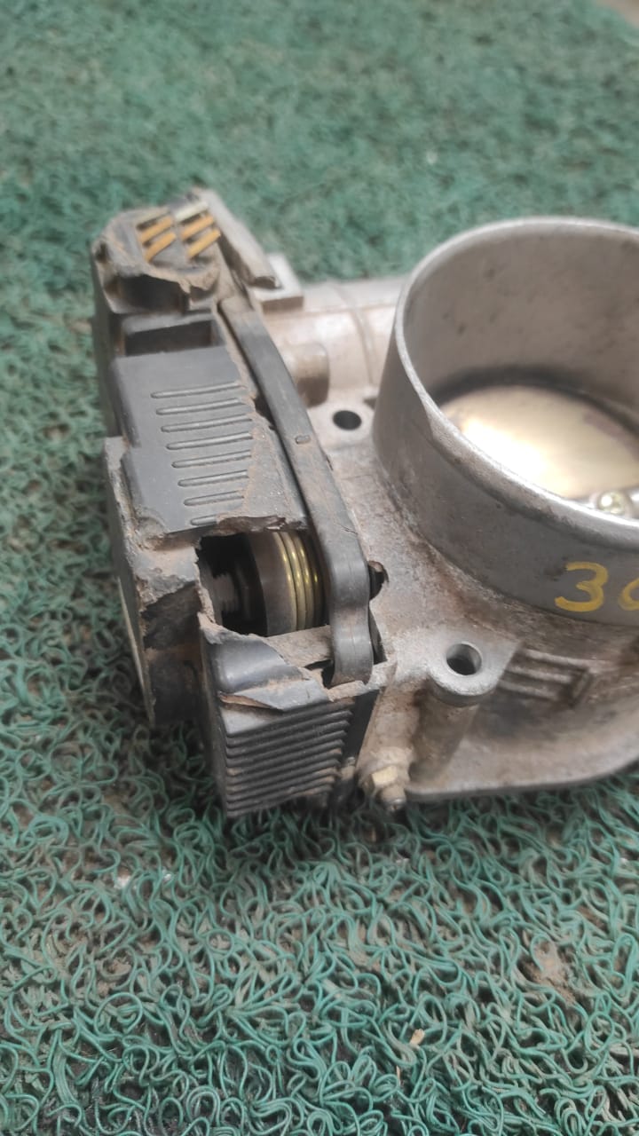 Garganta o cuerpo de aceleración Nissan x-trail - murano QR20