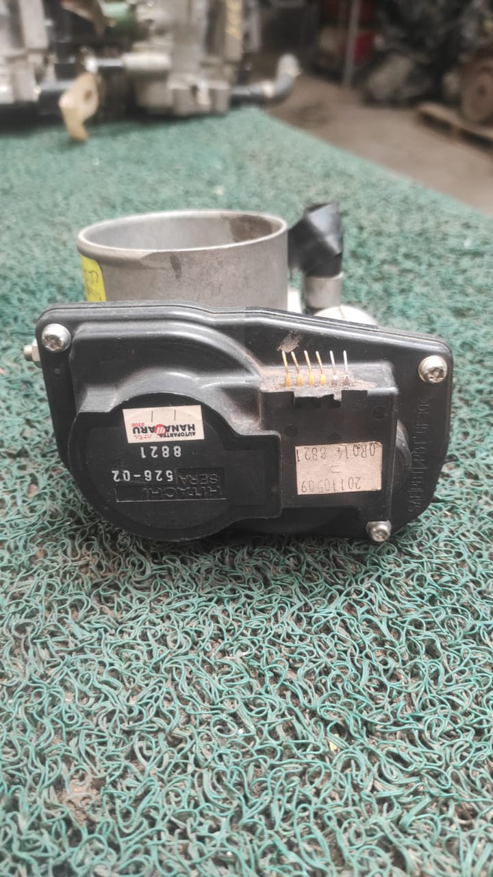 Garganta o cuerpo de aceleración Nissan march CR12