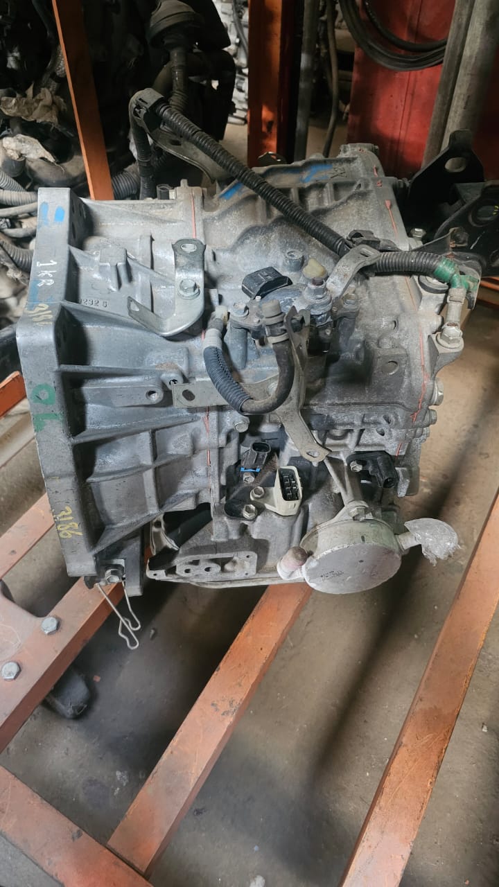 Caja VITZ motor 1KR CVT
