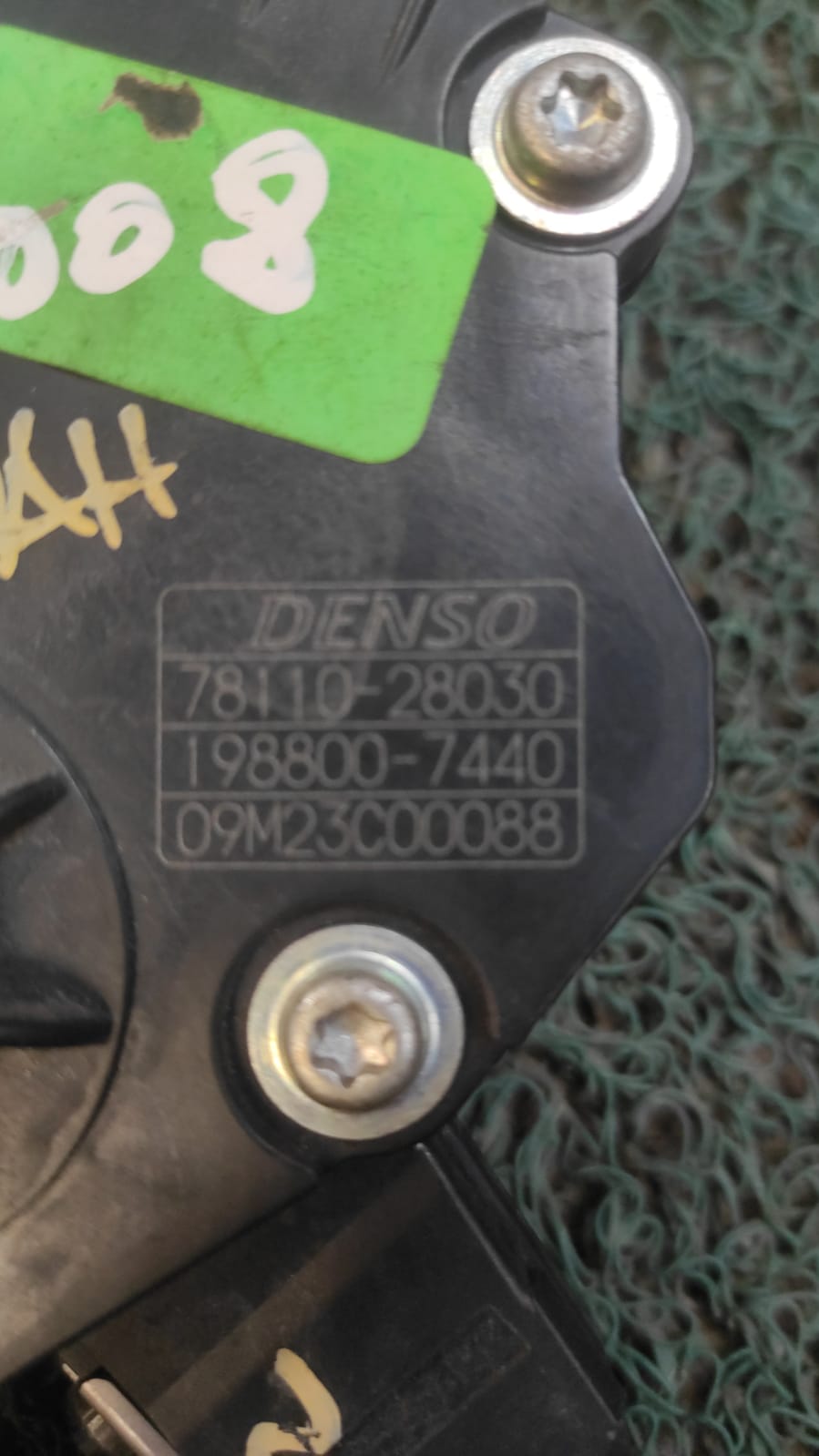 Pedal de aceleracion Toyota Noah AZR60