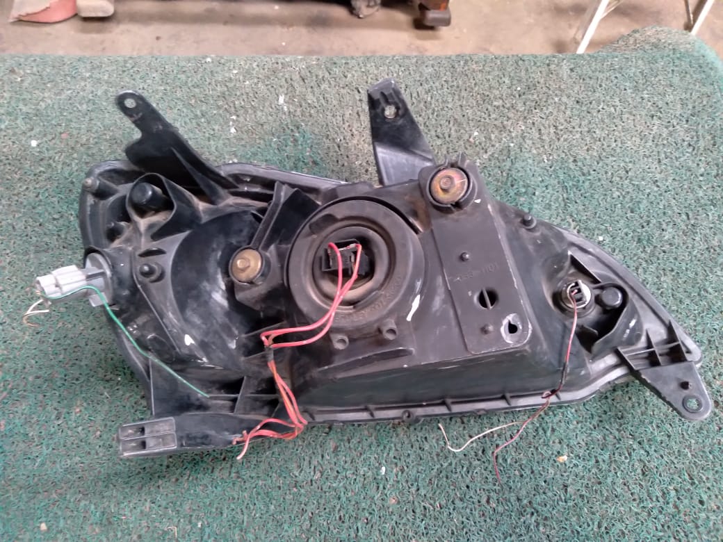 Farol YRV 2000 RH
