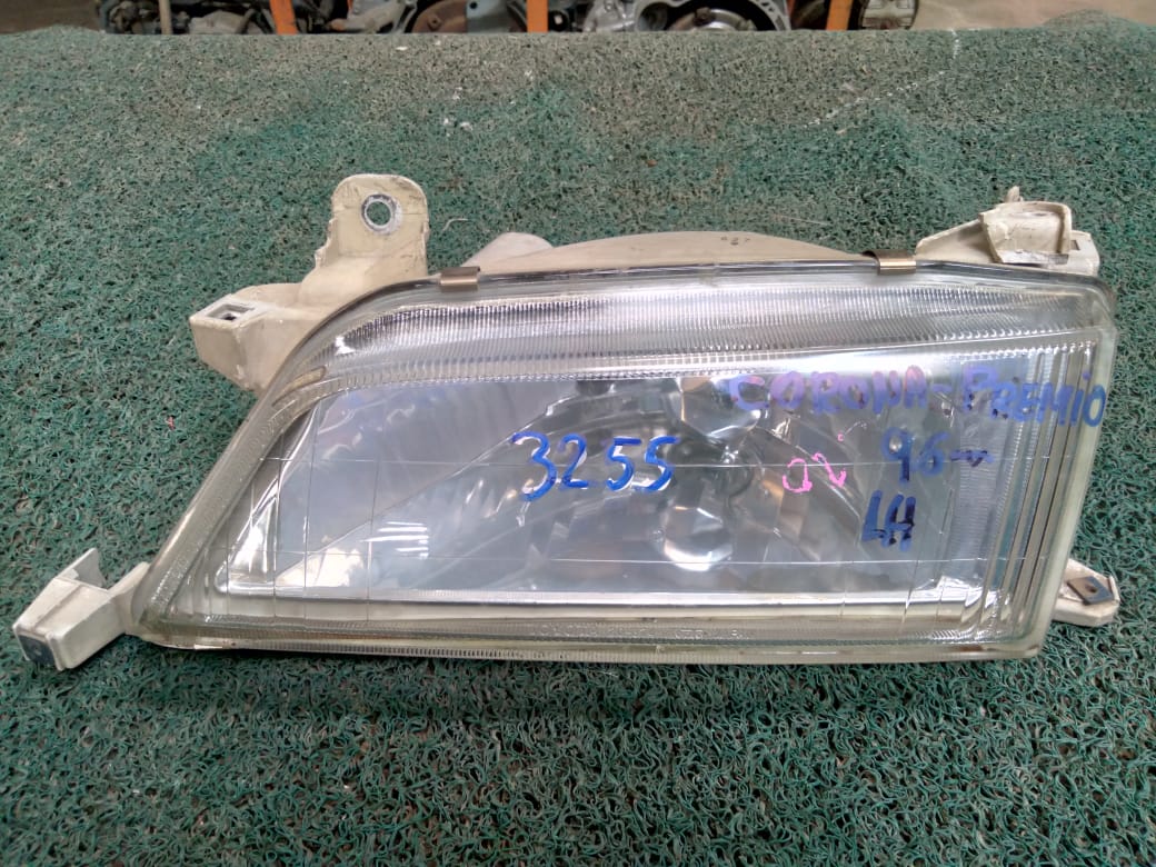 Farol Carina 1995 LH