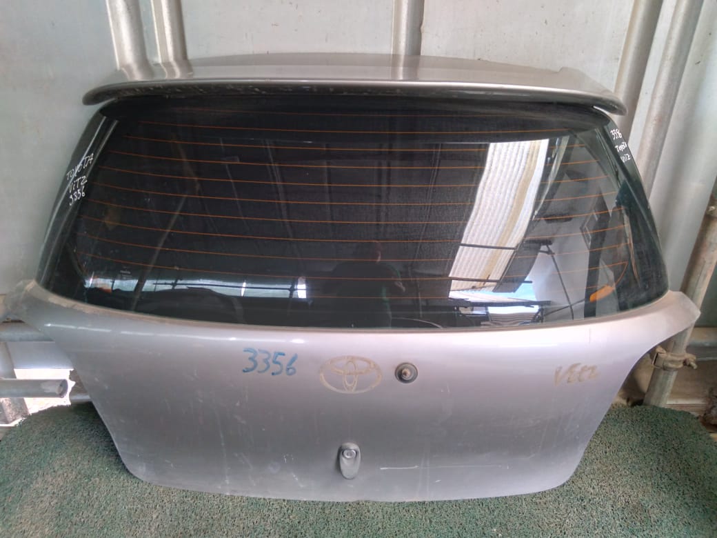 Maletero Vitz 2004