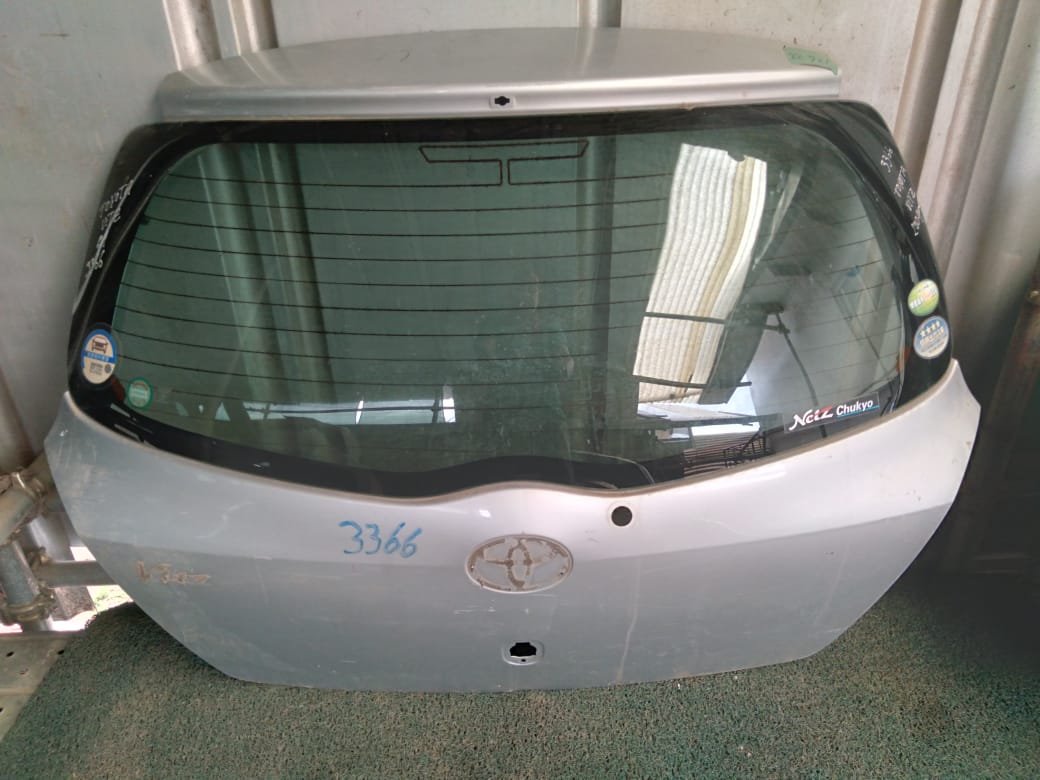 Maletero Vitz 2006