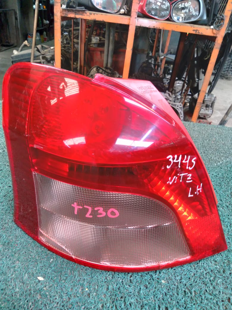 Stop Vitz 2006 LH
