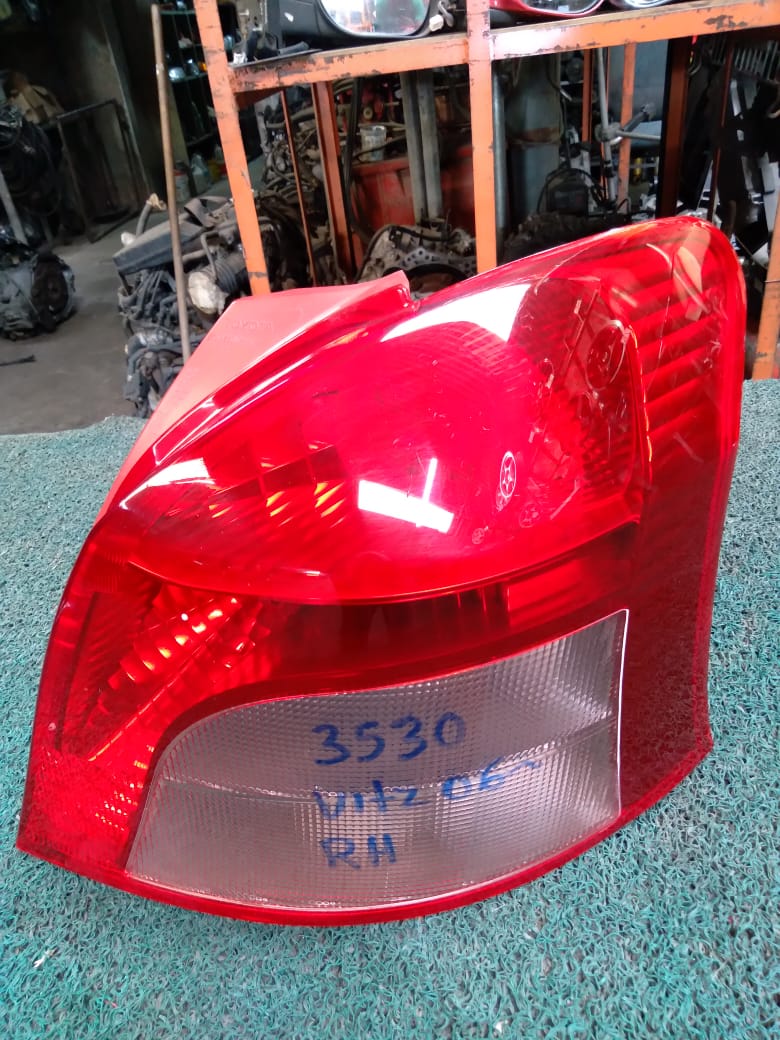 Stop Vitz 2006 RH