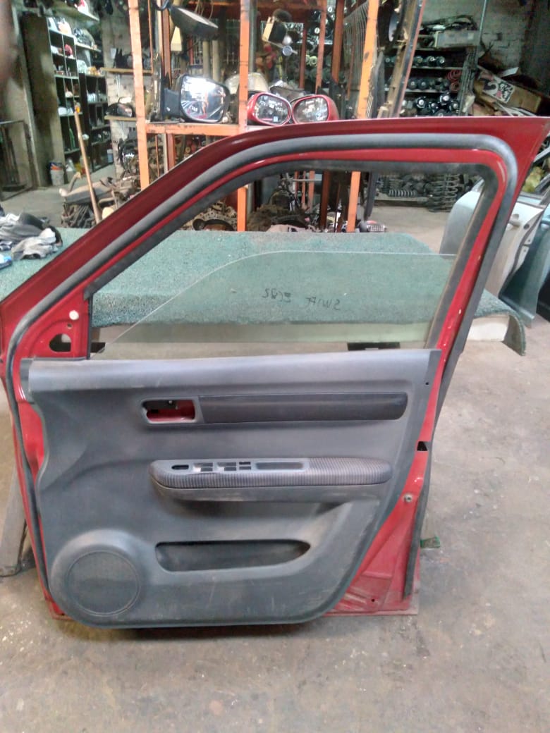 Puerta Delantera Swift 2006 RH