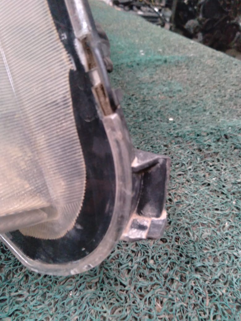 Farol Delica 2012 RH