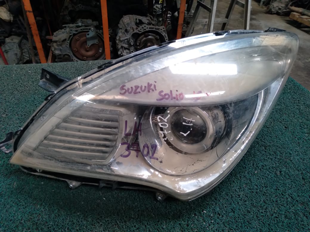 Farol Delica 2012 LH